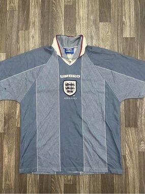 Vintage* Umbro 1995 England Soccer Jersey